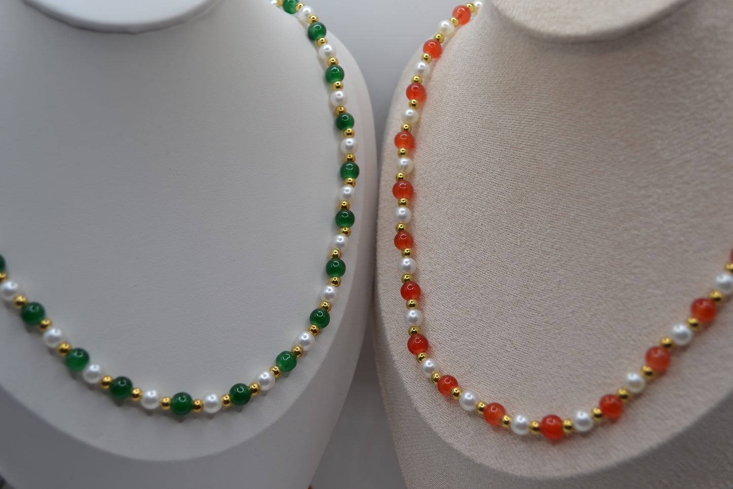 Emerald green, pearl and gold necklace