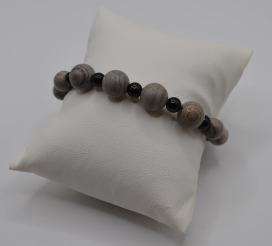 Weimaraner and black beaded bracelet