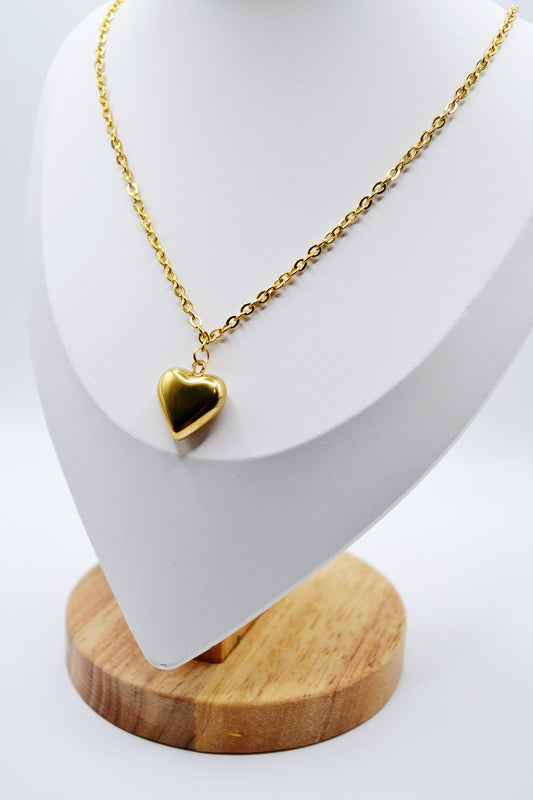 Gold heart necklace