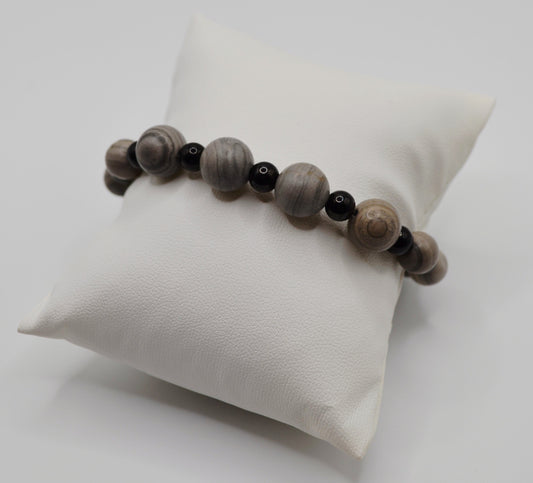Weimaraner and black beaded bracelet