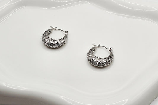 Heart hoops earrings