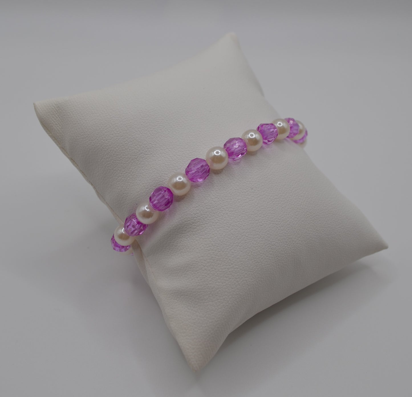 Purple and pearl bracelet