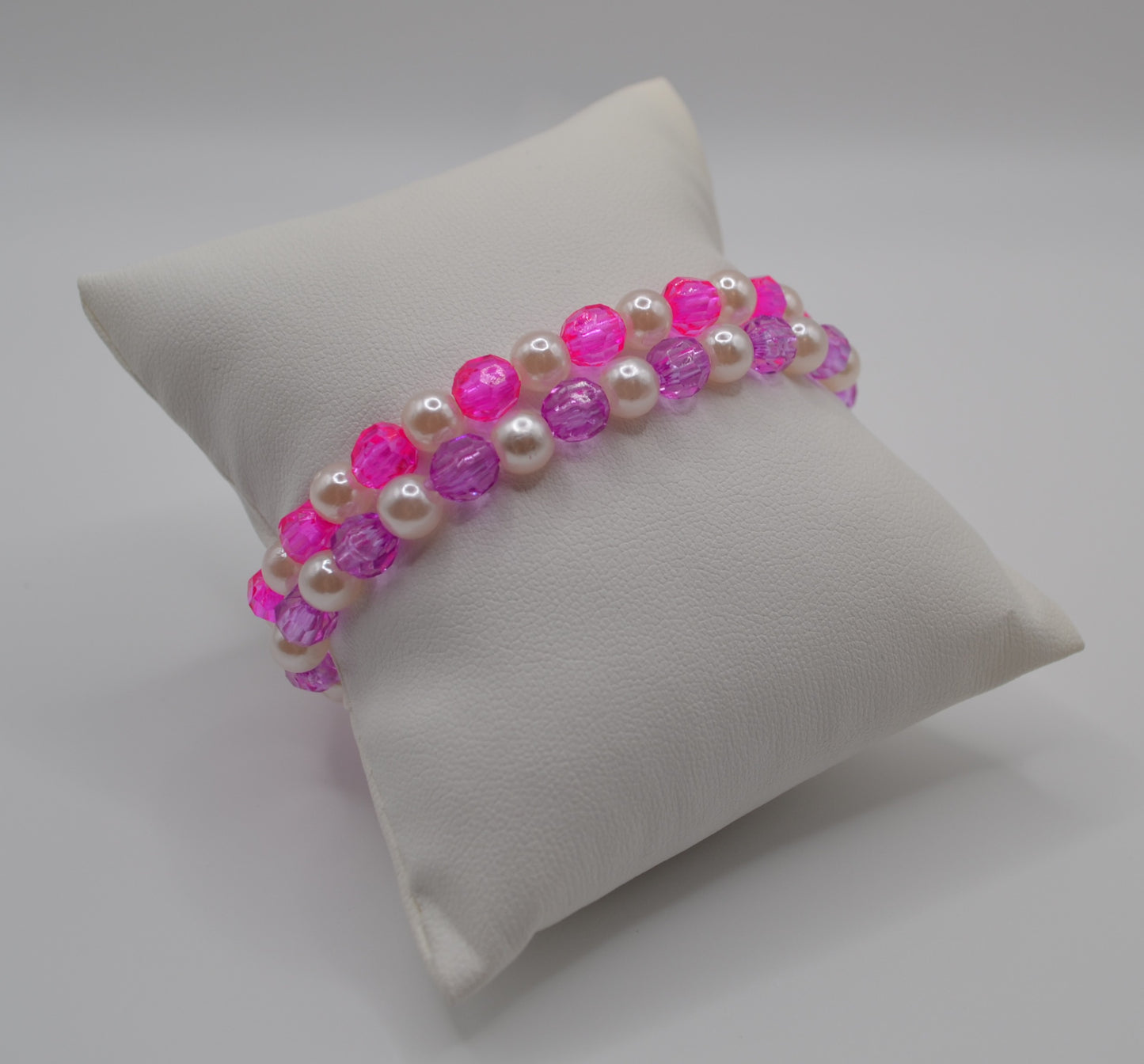 Hot pink and pearl bracelet