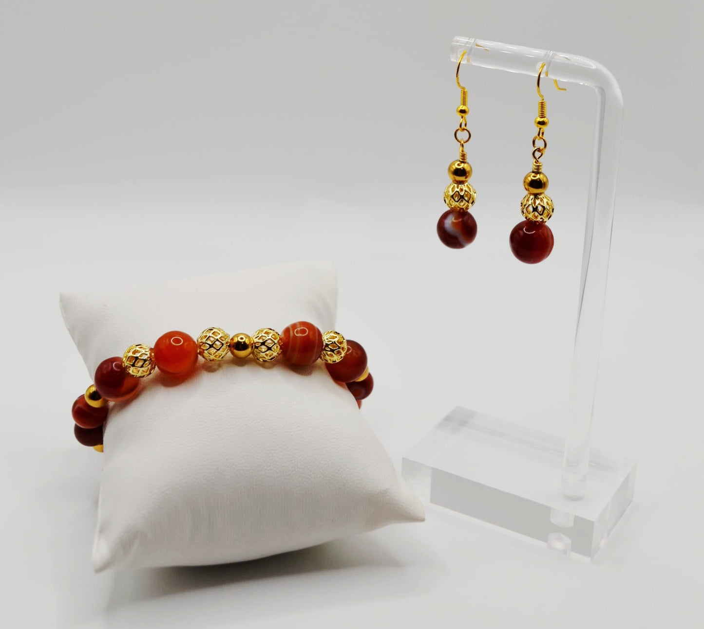 Vizsla cage and gold beaded jewellery set