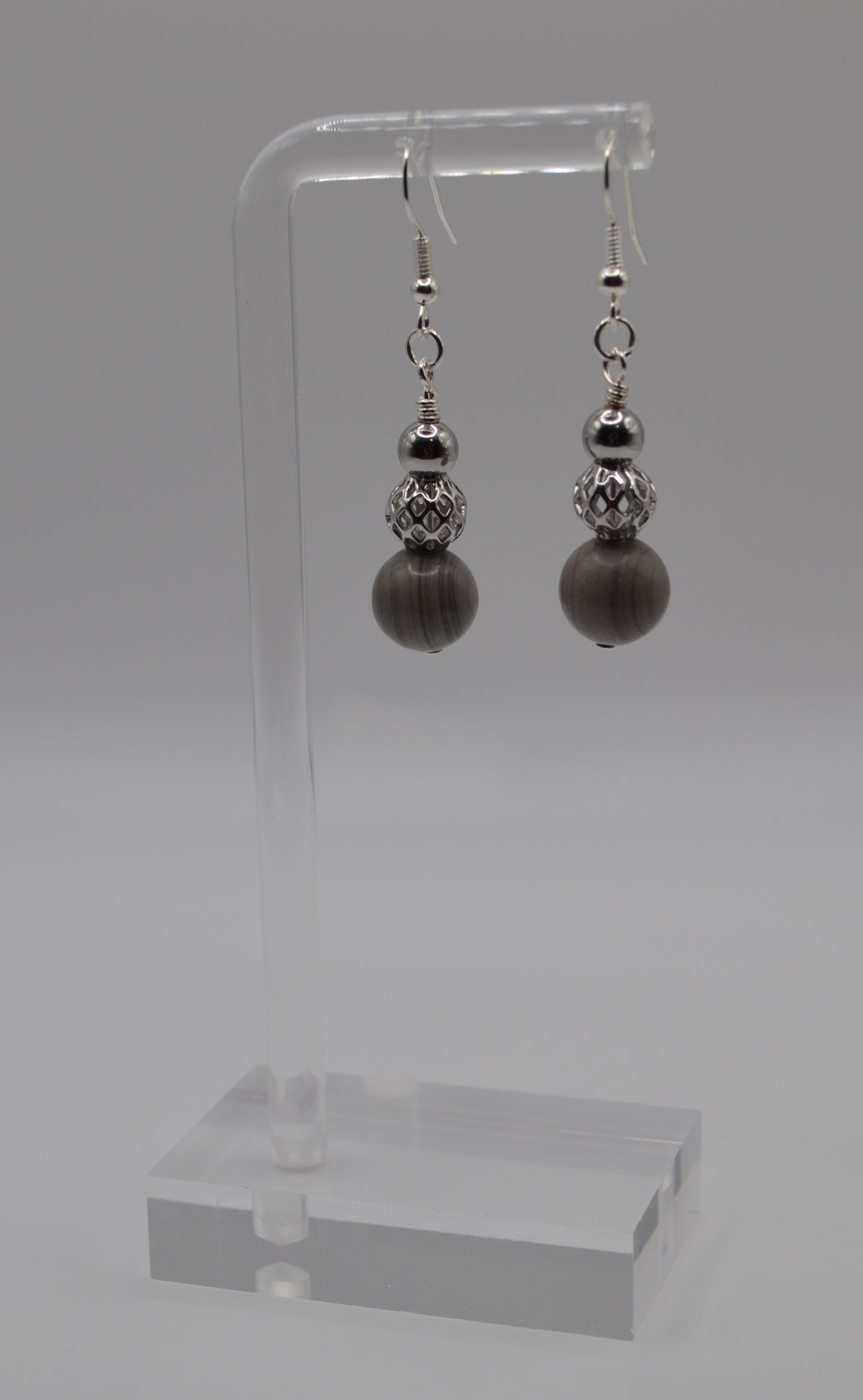 Weimaraner cage and silver beaded set