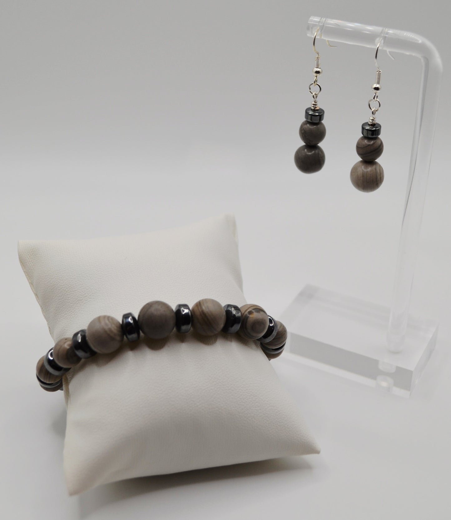 Weimaraner and rondelle beaded set
