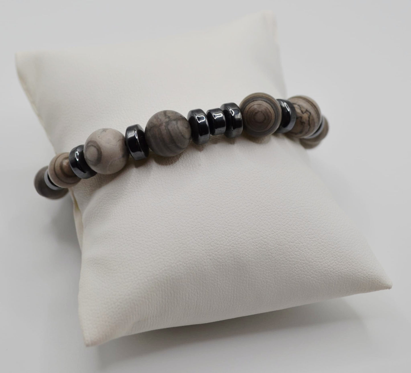 Weimaraner rondelle beaded bracelet