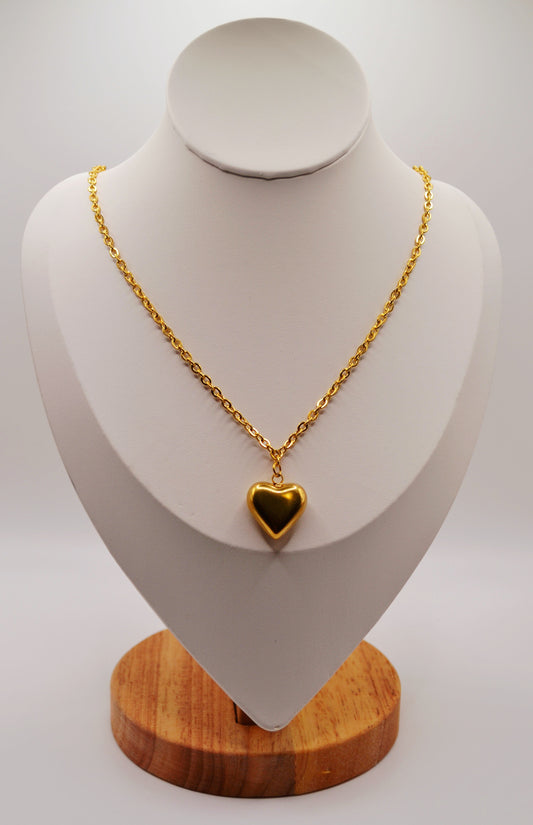 Gold heart necklace