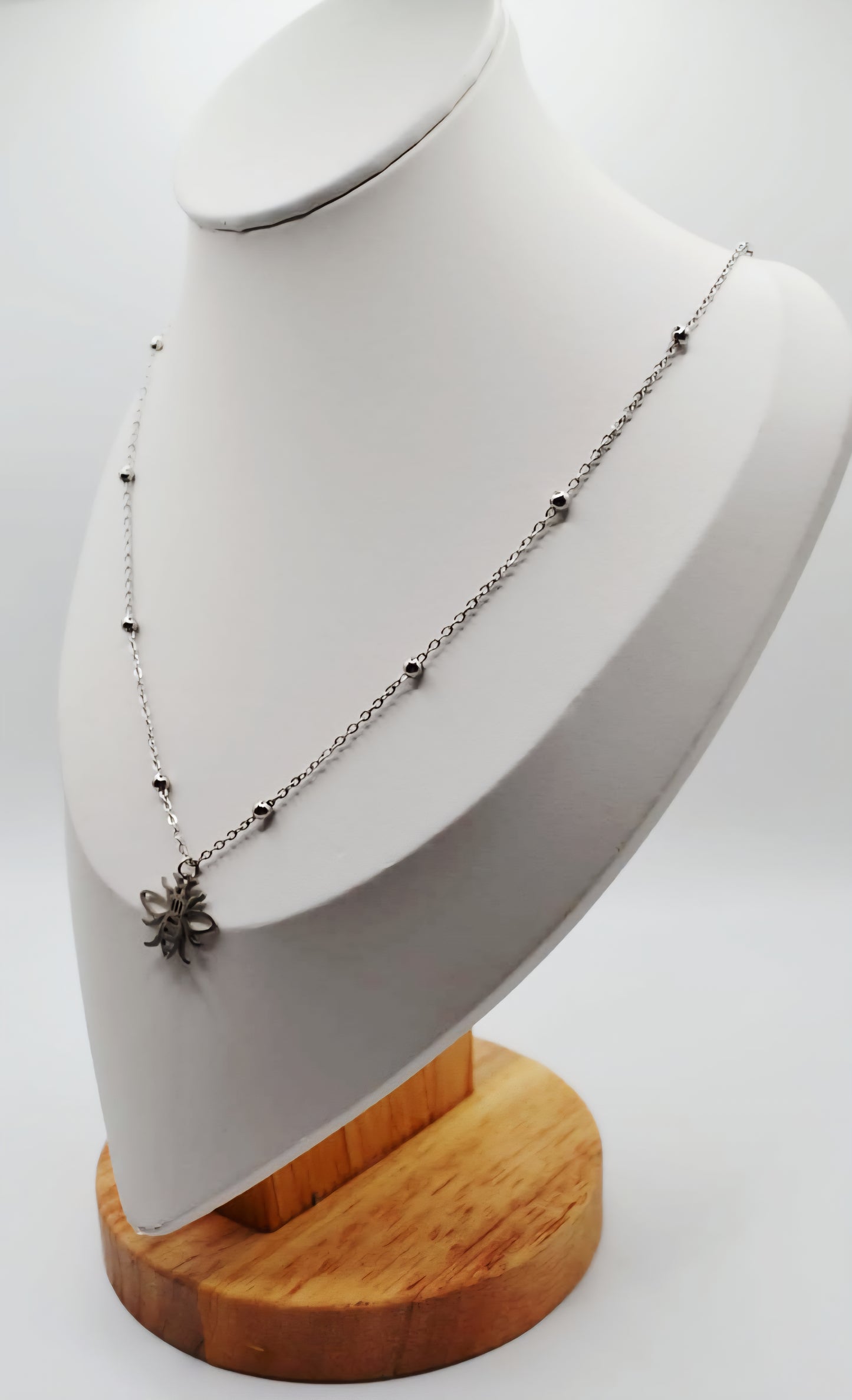 Bee pendant necklaces
