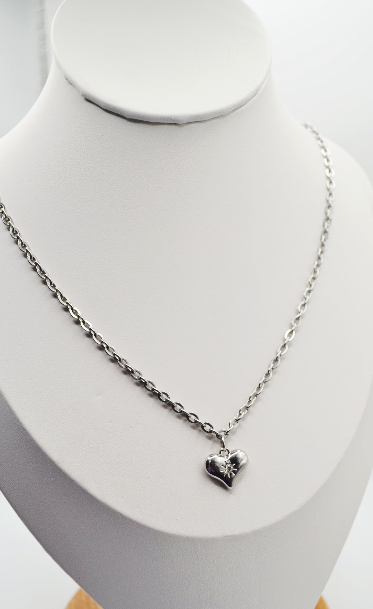 Zircon stone silver heart pendant necklace