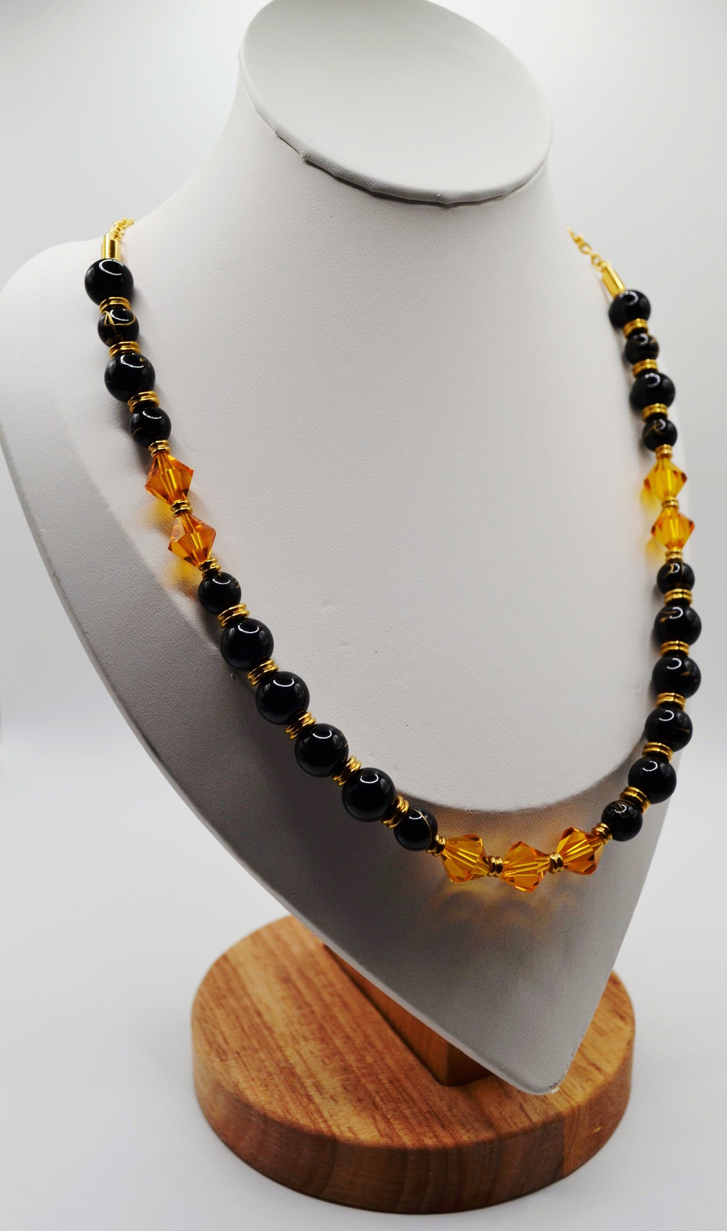 Black and gold speckled necklace