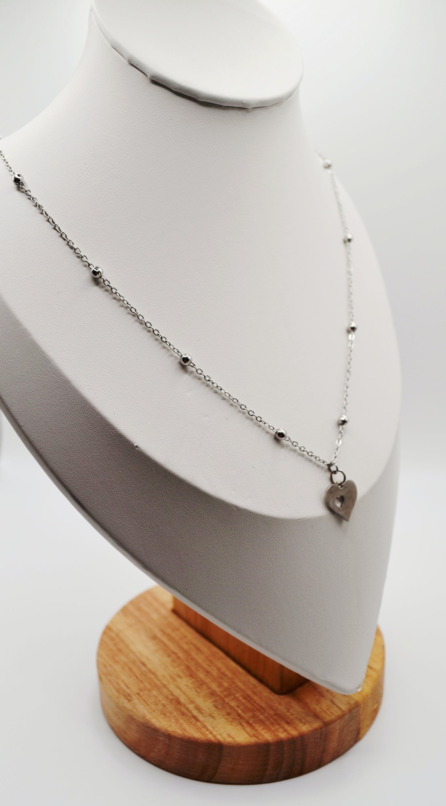 Open heart pendent necklaces
