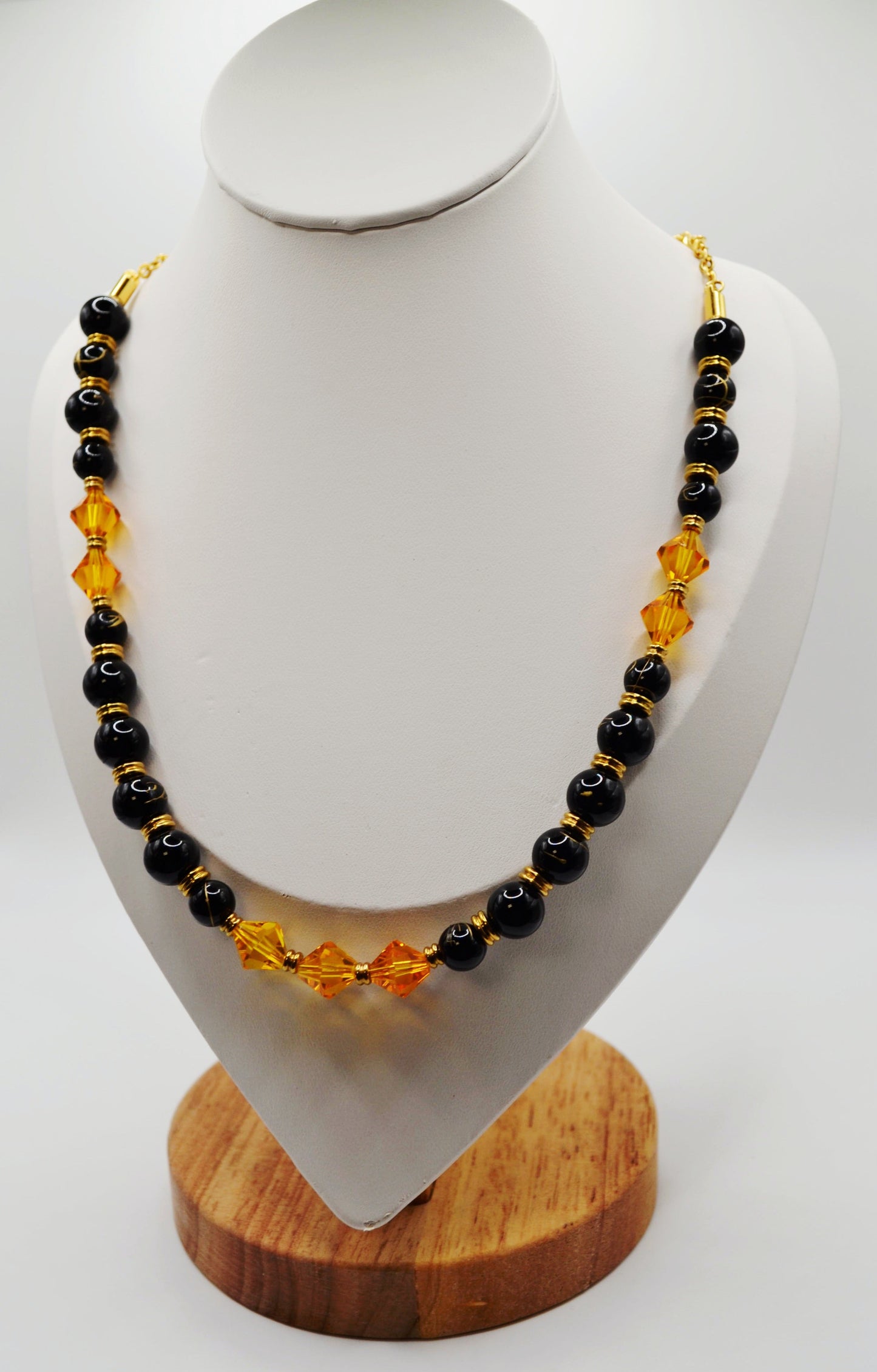 Black and gold speckled necklace