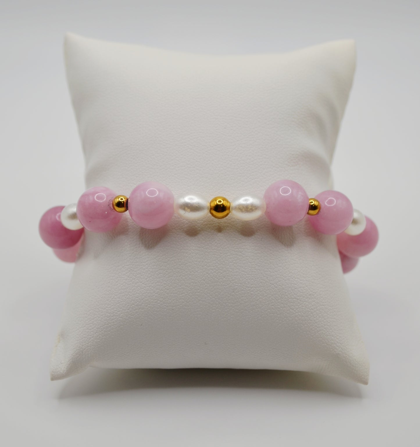 Rose pink and pearl bracelet