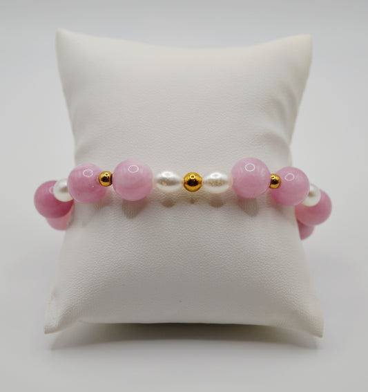 Rose pink and pearl bracelet