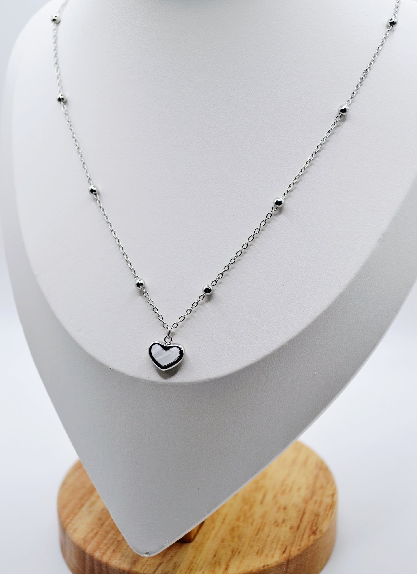 Dainty silver heart necklace