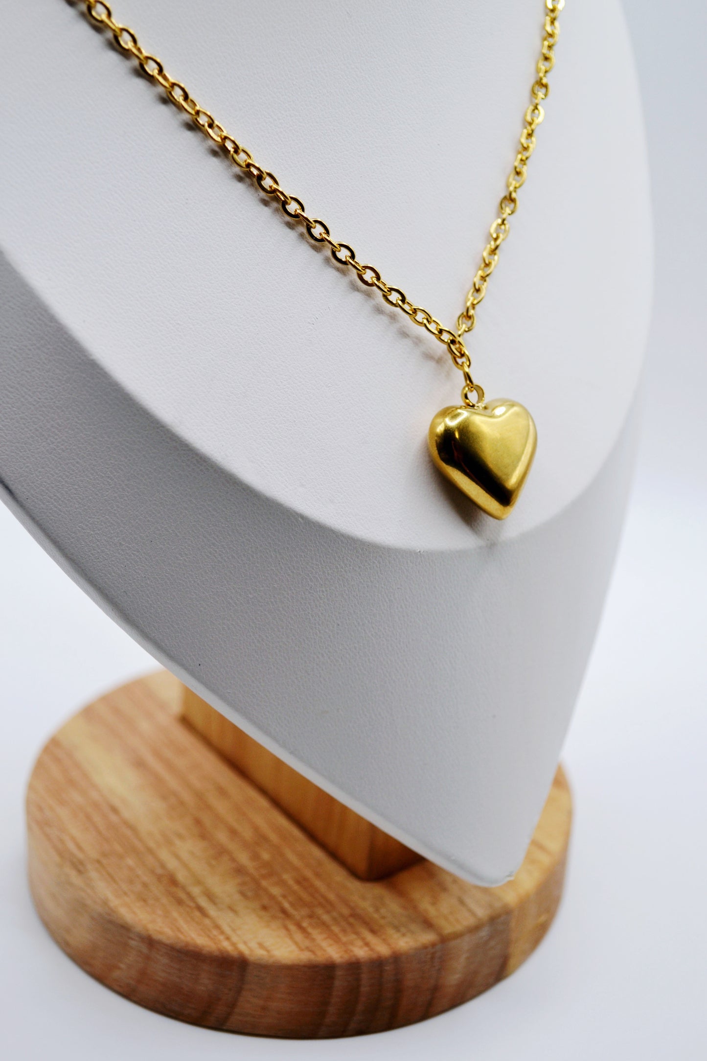 Gold heart necklace