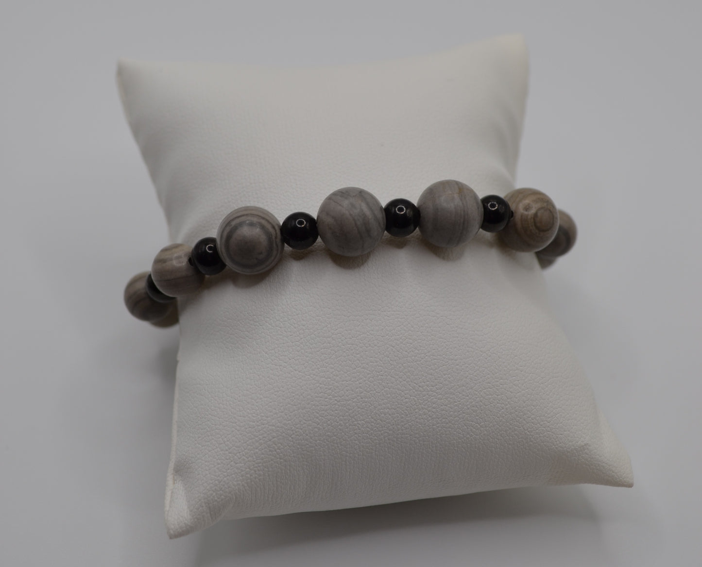 Weimaraner and black beaded bracelet