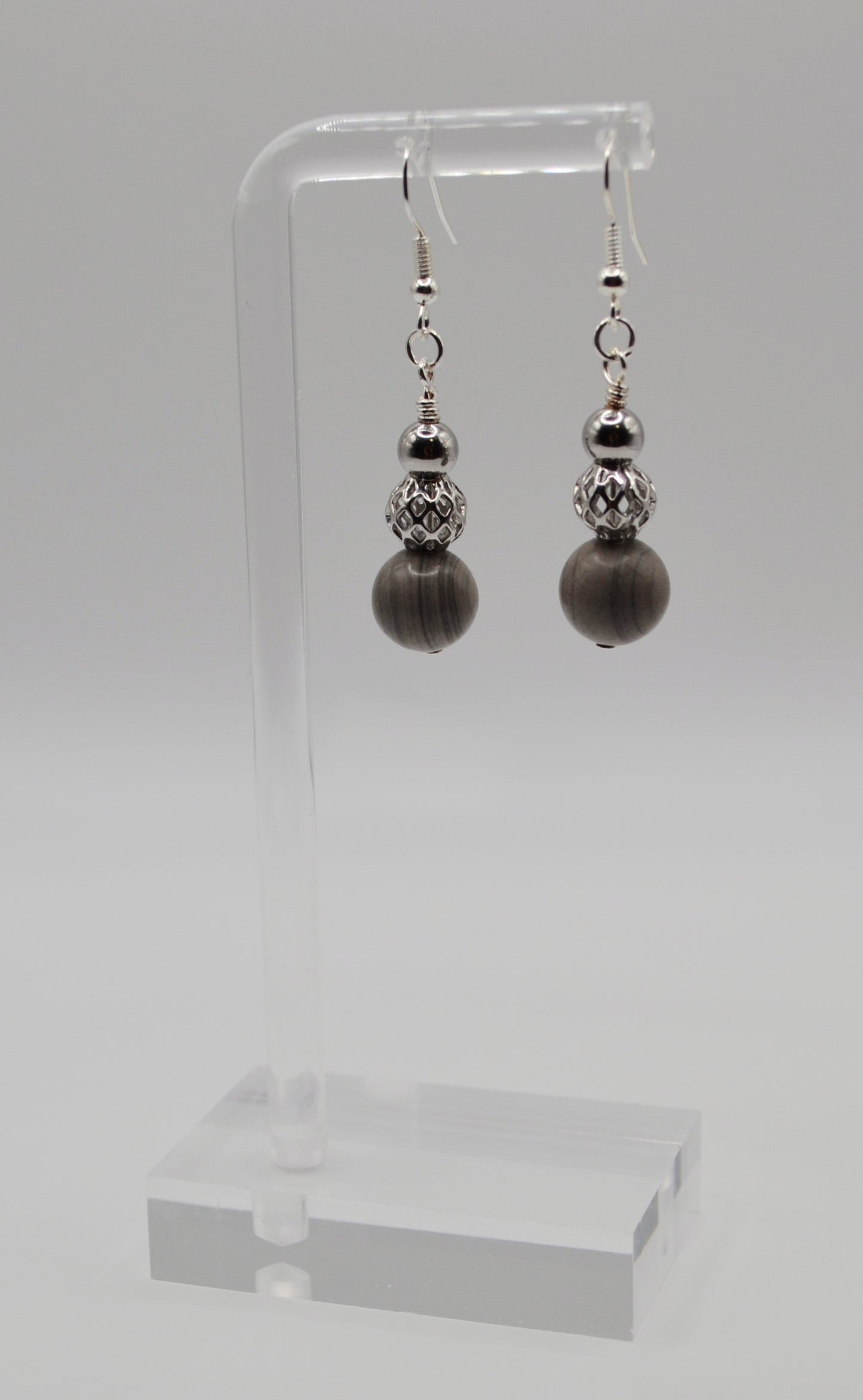 Weimaraner cage and silver beaded set