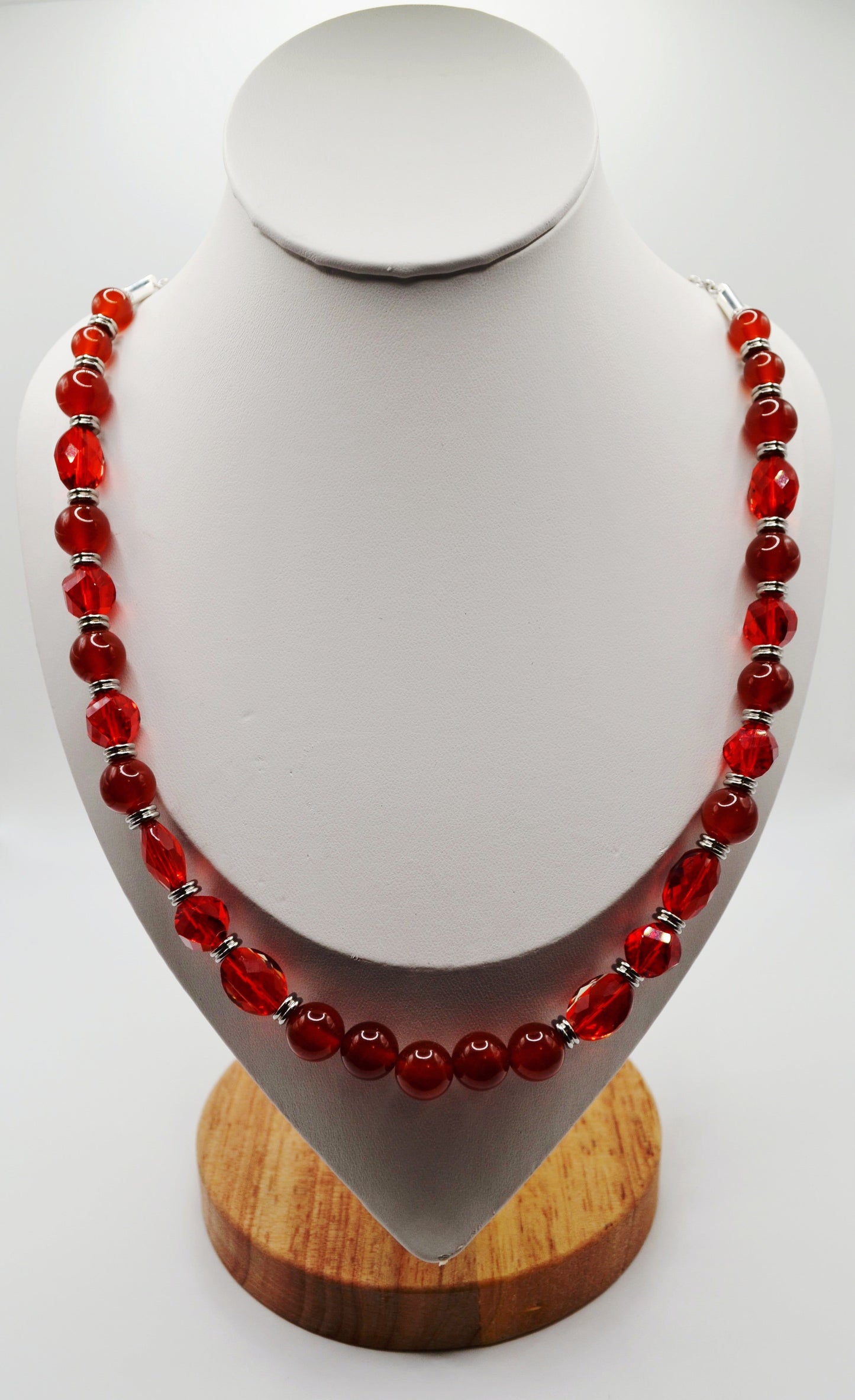 Red agate beaded necklace silver edition