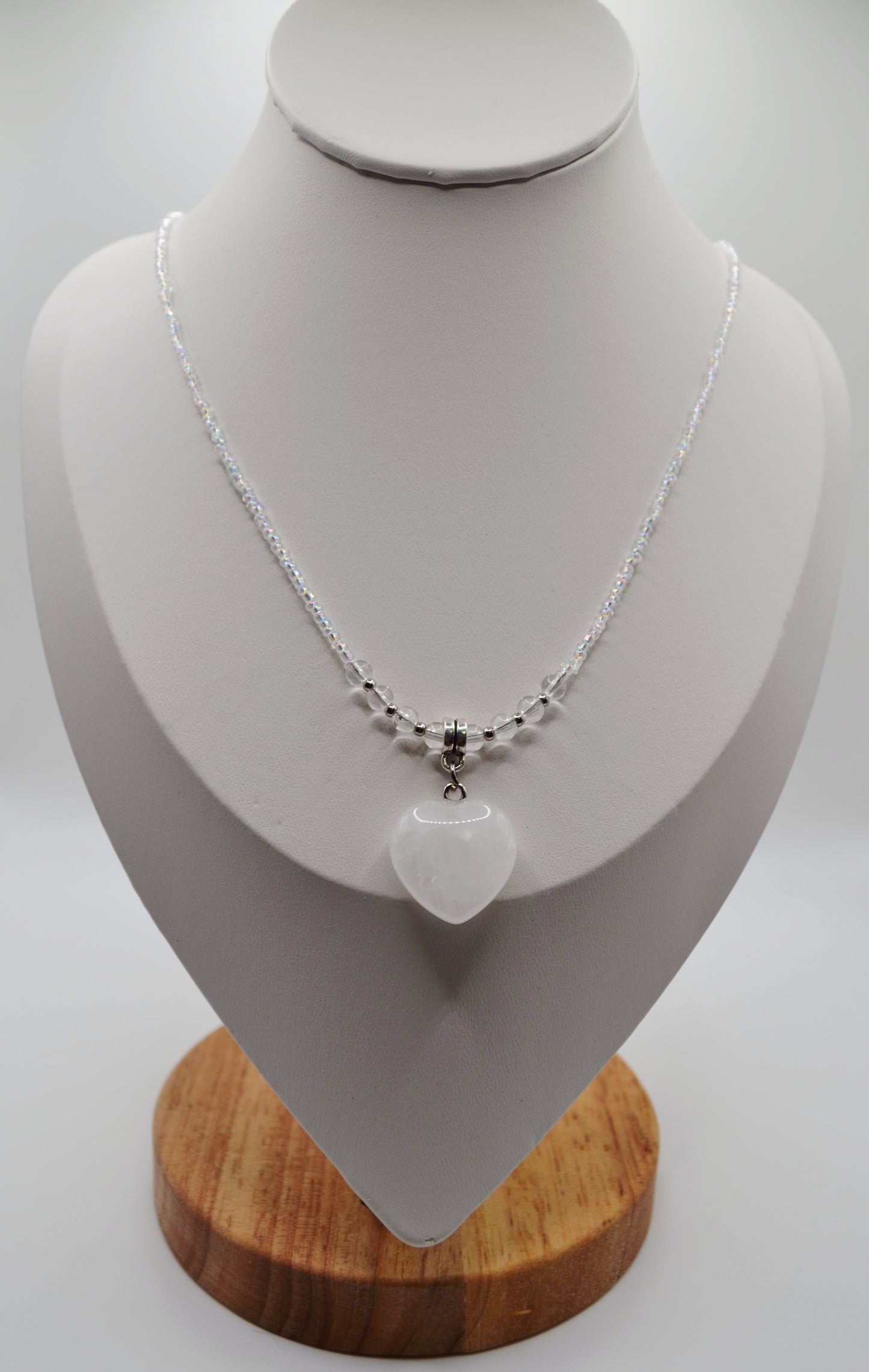 Heart pendant necklaces