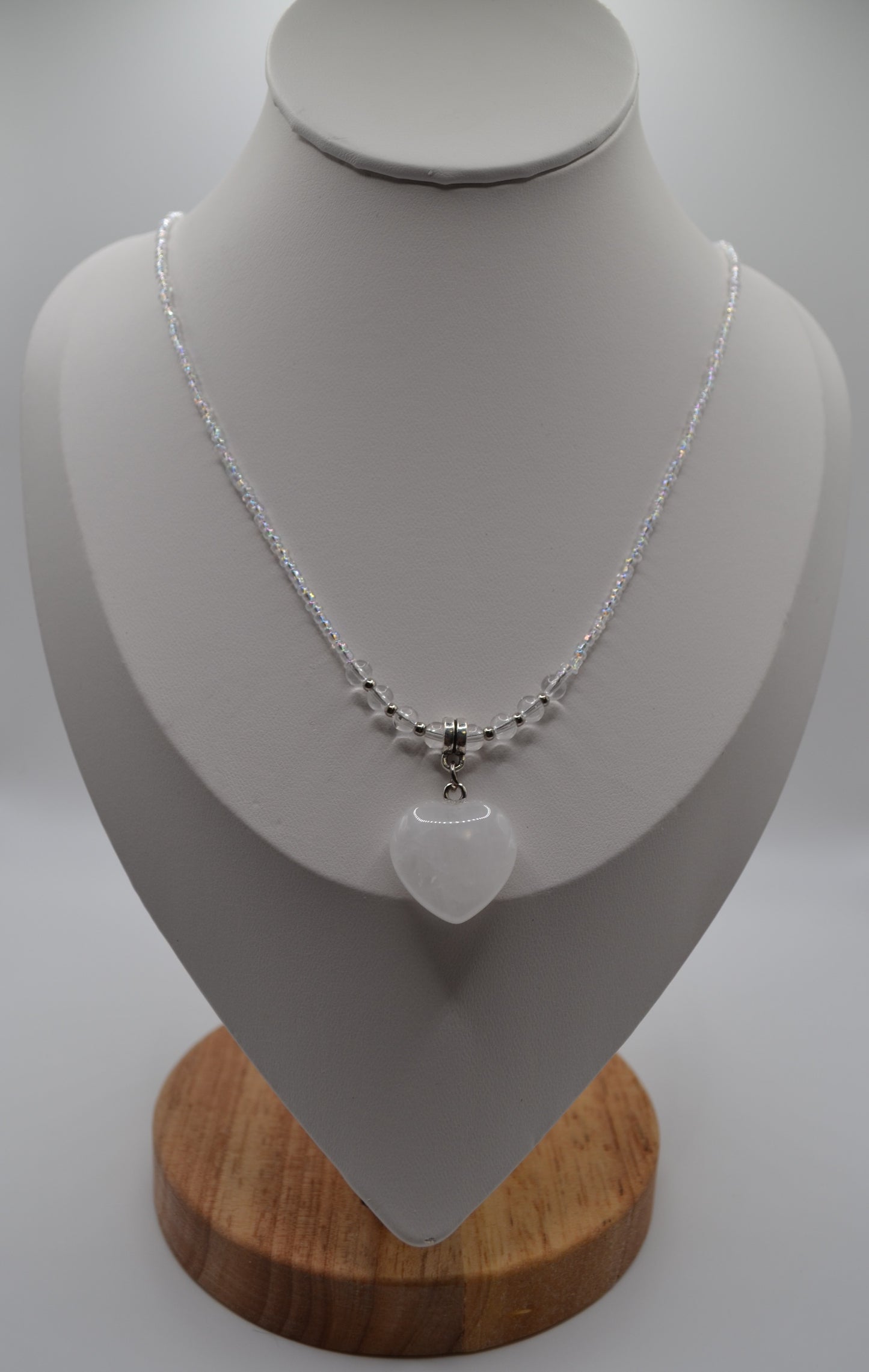 Heart pendant necklaces