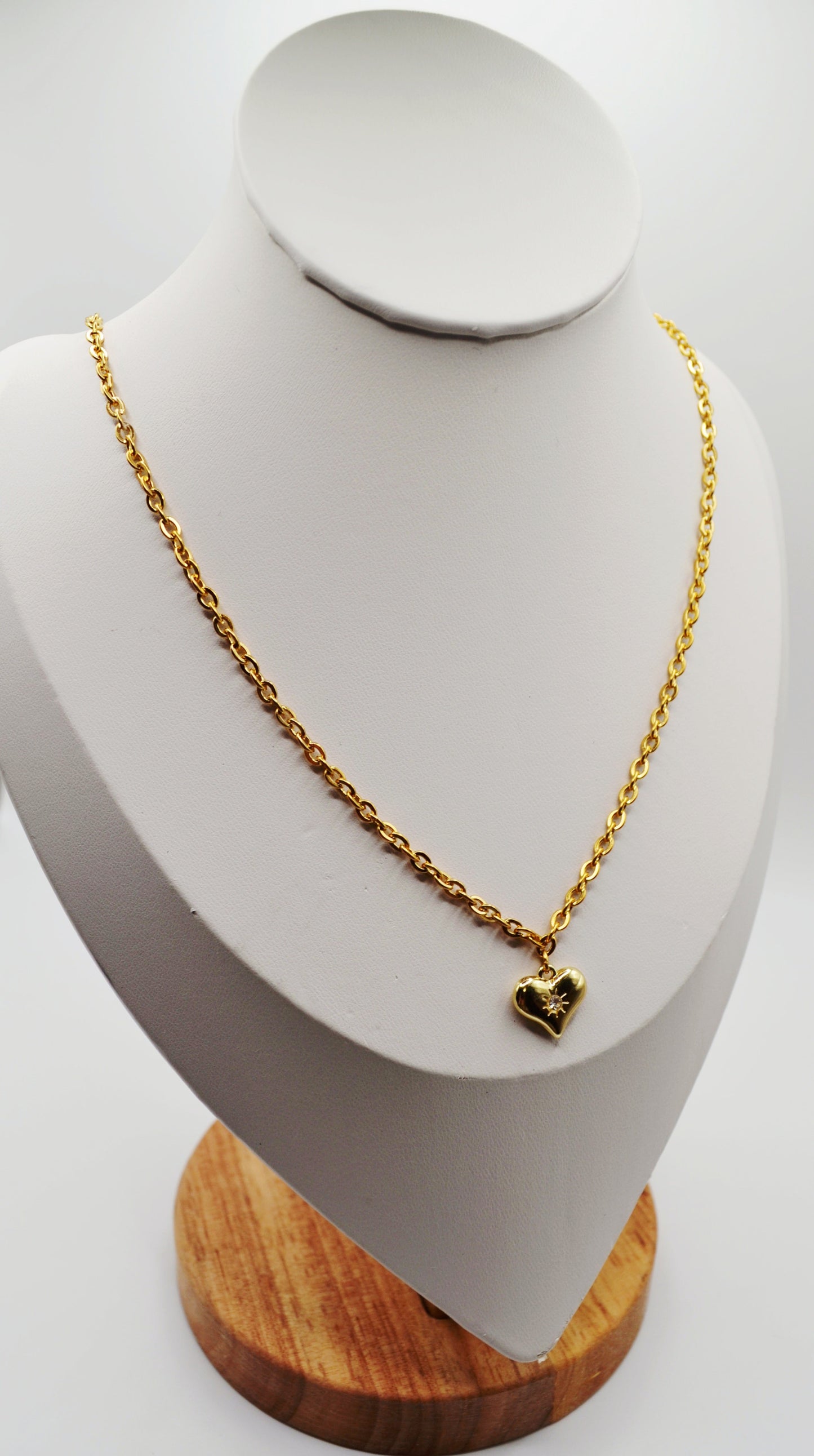 Zircon stone gold heart pendant necklace